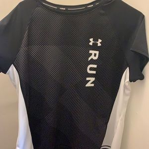 black under armor athletic shirt